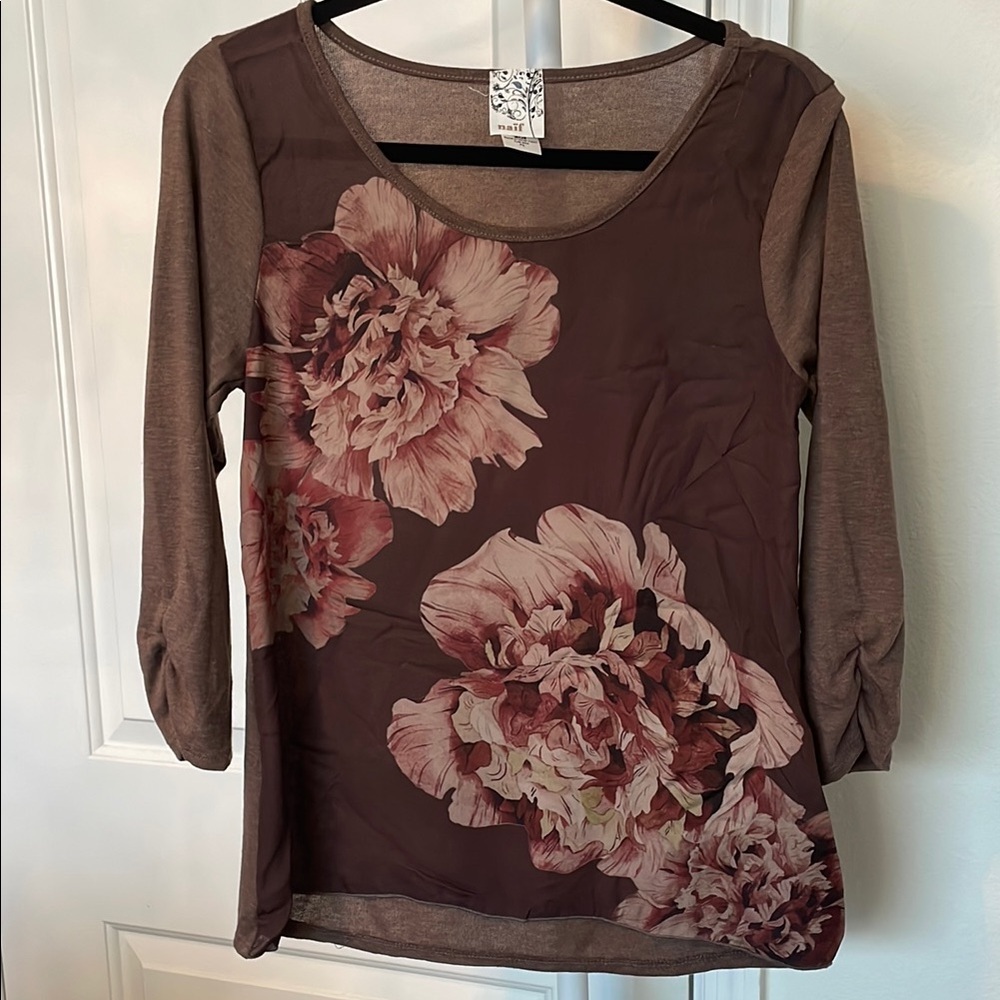 ❤️‍🔥NAIF Brown and Pink Graphic 3/4 Sleeve Blouse